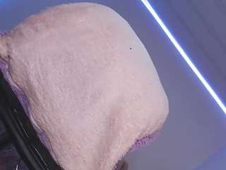 caroline-hills Sex Cam Show