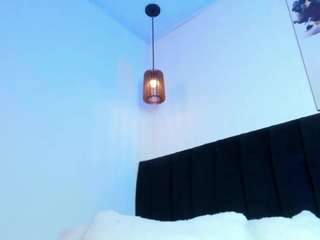 dollyzoe live cam profile