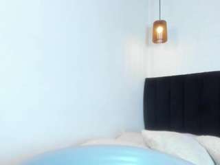 dollyzoe live webcam show