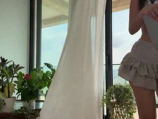 Scarlett live webcam show