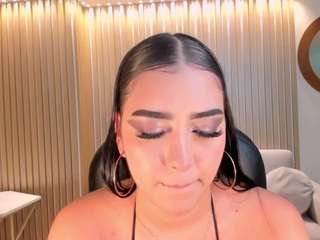 Live webcam model roxycastello on Soda Cams