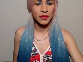 hugedanexxx Live Webcam on CamSoda