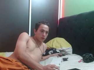 lilith-and-marcusbla... webcam