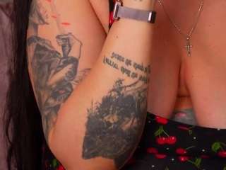 tanyakross Live Webcam on CamSoda