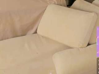 carmencash Live Webcam on CamSoda