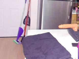 BEST DICK SUCKER ON CAMSODA