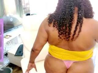 Live cam show with BEST DICK SUCKER ON CAMSODA