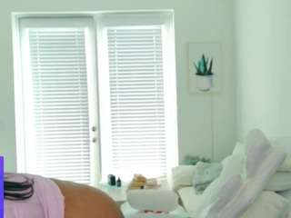 Live cam show with BEST DICK SUCKER ON CAMSODA