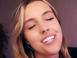 darelleheathcock webcam model