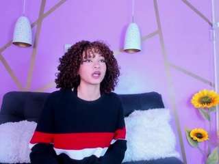 emilywillss's CamSoda show and profile