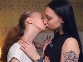 EasterAndEda's Live Sex Cam Show