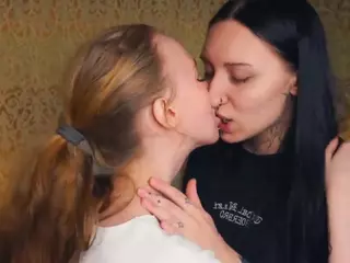 EasterAndEda's Live Sex Cam Show