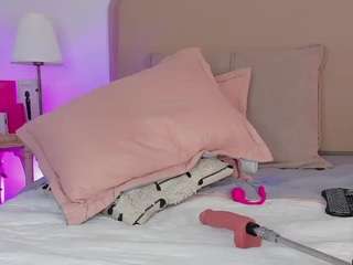 riley-pride Live Webcam on CamSoda