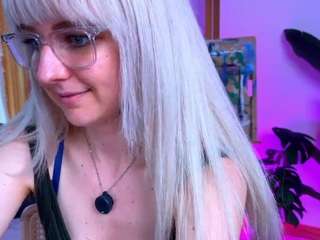 allyelliot live cam profile