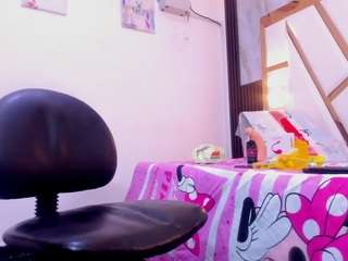 amber-dior Live Webcam on CamSoda