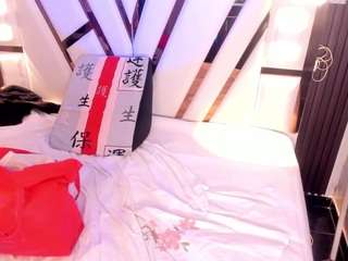 amber-dior Live Webcam on CamSoda