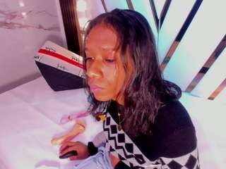 amber-dior webcam model