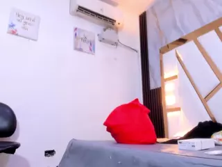 amber-dior's Live Sex Cam Show