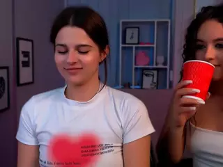 berry-alma's Live Sex Cam Show