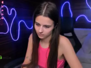 berry-alma's Live Sex Cam Show