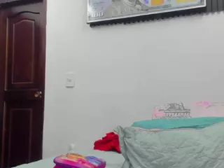 Cloeerabbytt's Live Sex Cam Show