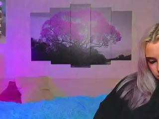 Lux's Live Sex Cam Show