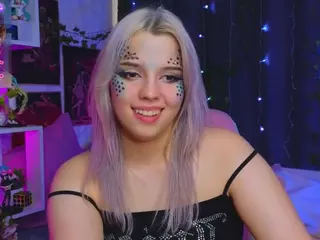 Lux's Live Sex Cam Show