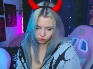 Lux's Live Sex Cam Show