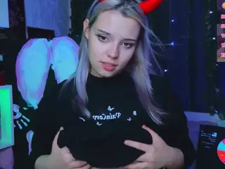 Lux's Live Sex Cam Show