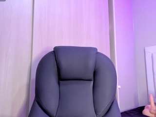 Ten model jest teraz na żywo. nicoleparker1