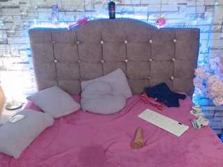 PERLA-IVAANNA live cam preview