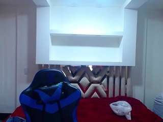 petitelucy18 webcam model