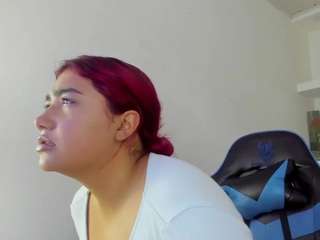  petitelucy18 chat room