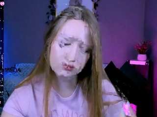 playful-sophie webcam model