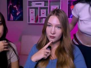 playful-sophie webcam
