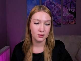 playful-sophie Live Webcam on CamSoda