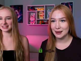 playful-sophie Live Webcam on CamSoda