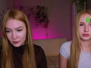playful-sophie Strip live webcam