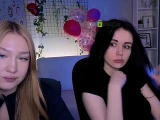 playful-sophie webcam