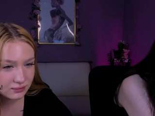 playful-sophie live cam profile