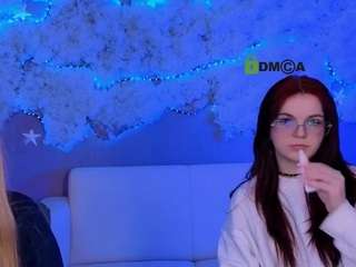 playful-sophie live cam profile