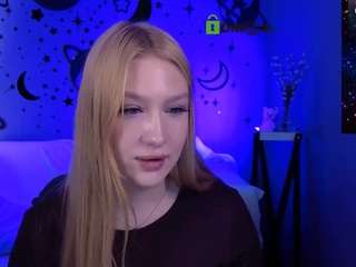 playful-sophie Live Webcam on CamSoda