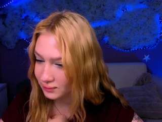 playful-sophie Live Webcam on CamSoda