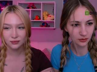 playful-sophie private show