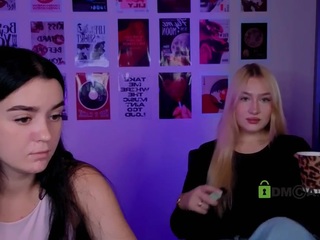 playful-sophie Live Webcam on CamSoda