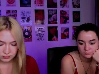 playful-sophie live webcam show