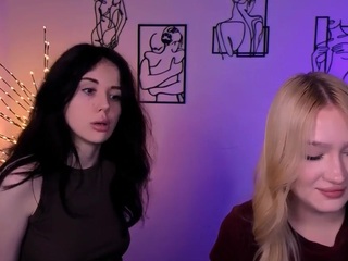 playful-sophie live webcam show