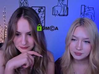 playful-sophie live webcam show