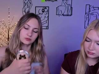 playful-sophie live webcam show