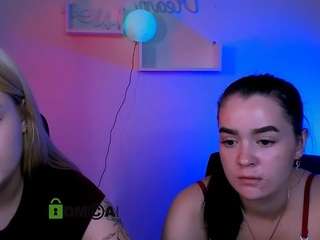 playful-sophie live cam